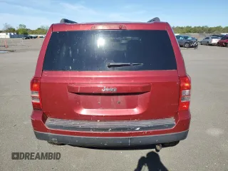 2015 Jeep Patriot Sport z VIN 1C4NJPBB8FD429589, wystawiony jako Copart lot #53992245 z przebiegiem 99 631 mil mil oraz Czysty tytuł • Clean title. Historia ofert i sprzedaży dostępna na DreamBid. Obrazek 6.