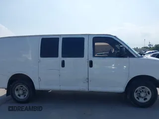 2007 Chevrolet Express Cargo with VIN 1GCGG25V471172398, listed as a IAAI auction lot 42429727 with 288,256 mi miles and . Bid and sale history available at DreamBid. Image 13.