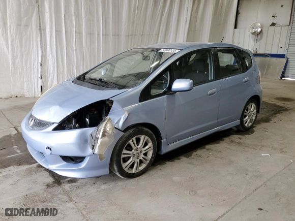 2009 Honda Fit Sport w/Navi with VIN JHMGE88639S042492, listed as a Copart auction lot 50890105 with 132,339 mi miles and Salvage Title. Bid and sale history available at carsss.com. Image 1.