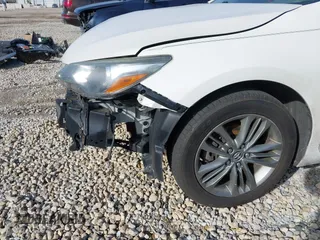 2015 Toyota Camry XLE with VIN 4T1BF1FK6FU475672, listed as a IAAI auction lot 41780890 with 238,915 mi miles. Bid and sale history available at carsss.com. Image 18.