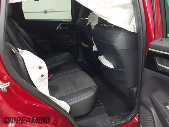 2023 Mitsubishi Outlander SE z VIN JA4J4UA86PZ048784, wystawiony jako IAAI lot #42133838 z przebiegiem 10 680 mil mil oraz . Historia ofert i sprzedaży dostępna na DreamBid. Obrazek 8.