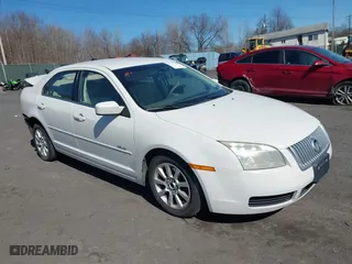 2008 Mercury Milan with VIN 3MEHM07Z08R659587, listed as a IAAI auction lot 41770700 with 119,594 mi miles. Bid and sale history available at carsss.com. Image 1.