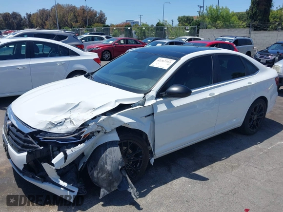 2020 Volkswagen Jetta S z VIN 3VWC57BU5LM080448, wystawiony jako IAAI lot #42267311 z przebiegiem 64 301 mil mil oraz . Historia ofert i sprzedaży dostępna na DreamBid. Obrazek 2.