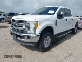 2017 Ford F-250 Lariat z VIN 1FT7W2B68HEC85264, wystawiony jako IAAI lot #42493873 z przebiegiem 185 868 mil mil oraz . Historia ofert i sprzedaży dostępna na DreamBid. Obrazek 17.