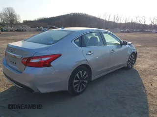 2016 Nissan Altima SR with VIN 1N4AL3AP2GC287591, listed as a IAAI auction lot 41758321 with 114,894 mi miles and . Bid and sale history available at carsss.com. Image 4.