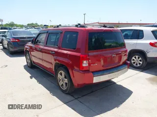 2007 Jeep Patriot Limited z VIN 1J8FF48WX7D316980, wystawiony jako IAAI lot #42004984 z przebiegiem 154 500 mil mil oraz . Historia ofert i sprzedaży dostępna na DreamBid. Obrazek 3.