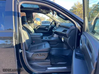 2021 Chevrolet Suburban RST with VIN 1GNSKEKD0MR457206, listed as a Copart auction lot 83697674 with 139,570 mi miles and Clean Title. Bid and sale history available at carsss.com. Image 5.