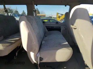 2002 Ford Econoline Passenger XL с VIN 1FBSS31L52HA44517, выставлен на аукционе Copart как лот 42819185 с пробегом 148 064 миль миль и На запчасти • Non repairable. История ставок и продаж доступна на DreamBid. Изображение 11.