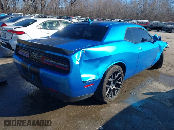 2019 Dodge Challenger R/T Scat Pack Widebody z VIN 2C3CDZFJ0KH552252, wystawiony jako IAAI lot #41662399 z przebiegiem 63 337 mil mil oraz . Historia ofert i sprzedaży dostępna na DreamBid. Obrazek 4.