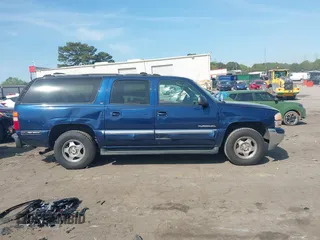 2001 GMC Yukon XL SLT with VIN 3GKEC16T21G225638, listed as a IAAI auction lot 41917916 with 271,249 mi miles. Bid and sale history available at carsss.com. Image 13.