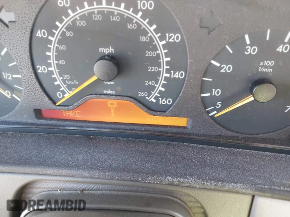 1997 Mercedes-Benz E-Class with VIN WDBJF55F4VA405680, listed as a IAAI auction lot 41462478 with 352,480 mi miles. Bid and sale history available at carsss.com. Image 7.