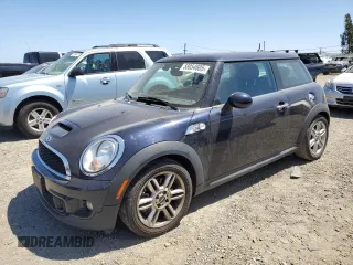 2013 MINI Hardtop S z VIN WMWSV3C53DT392699, wystawiony jako Copart lot #58054605 z przebiegiem 52 294 mil mil oraz Szkoda całkowita • Salvage title. Historia ofert i sprzedaży dostępna na DreamBid. Obrazek 1.