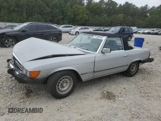 1982 Mercedes-Benz 380 with VIN WDBBA45A0CB014230, listed as a Copart auction lot 71148724 with 133,903 mi miles and Non Repairable. Bid and sale history available at carsss.com. Image 1.