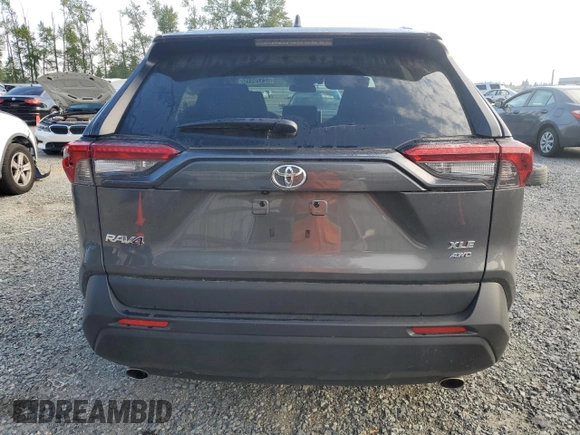 2023 Toyota RAV4 XLE z VIN 2T3P1RFV2PW343773, wystawiony jako Copart lot #62179415 z przebiegiem 10 976 mil mil oraz Czysty tytuł • Clean title. Historia ofert i sprzedaży dostępna na DreamBid. Obrazek 6.