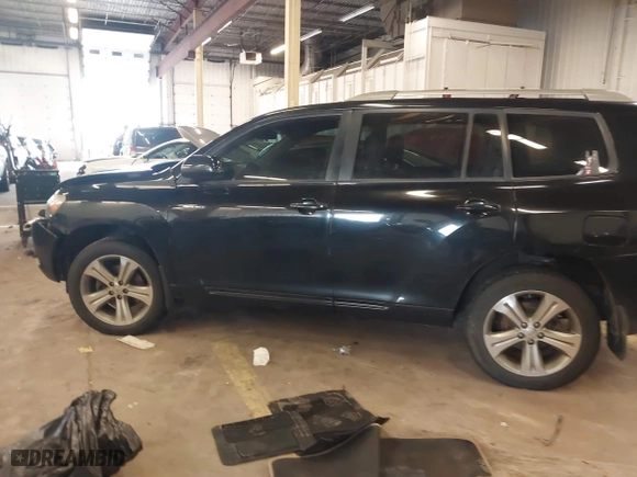 2009 Toyota Highlander Sport with VIN JTEES43A292147672, listed as a IAAI auction lot 41616411 with 148,002 mi miles. Bid and sale history available at carsss.com. Image 14.