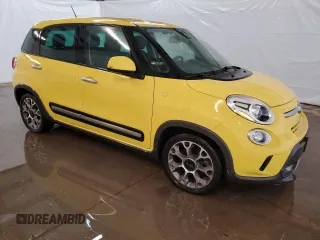 2014 FIAT 500L Trekking with VIN ZFBCFADH4EZ018699, listed as a Copart auction lot 75548304 with 63,558 mi miles and Clean Title. Bid and sale history available at carsss.com. Image 4.