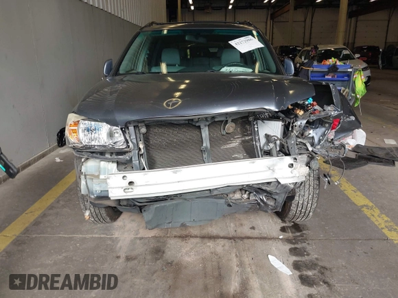 2007 Toyota Highlander z VIN JTEHP21A670192712, wystawiony jako IAAI lot #42272986 z przebiegiem 157 640 mil mil oraz . Historia ofert i sprzedaży dostępna na DreamBid. Obrazek 6.