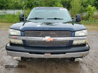 2005 Chevrolet Silverado 1500HD LT z VIN 1GCGK13UX5F820751, wystawiony jako Copart lot #57656495 z przebiegiem 246 321 mil mil oraz Czysty tytuł • Clean title. Historia ofert i sprzedaży dostępna na DreamBid. Obrazek 5.