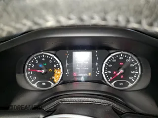 2015 Jeep Renegade Latitude with VIN ZACCJABH1FPC04716, listed as a Copart auction lot 45083715 with 102,045 mi miles and Salvage Title. Bid and sale history available at carsss.com. Image 9.
