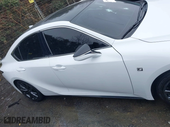 2022 Lexus IS 350 F Sport z VIN JTHGZ1B29N5054575, wystawiony jako IAAI lot #41580227 z przebiegiem 48 922 mil mil oraz . Historia ofert i sprzedaży dostępna na DreamBid. Obrazek 13.