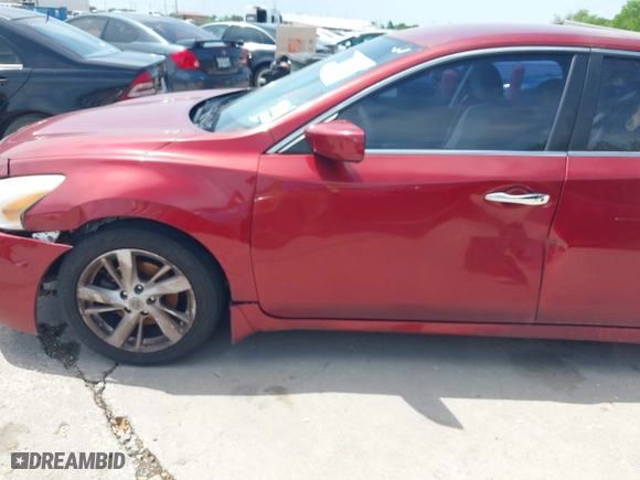 2015 Nissan Altima 2.5 with VIN 1N4AL3AP5FC434582, listed as a IAAI auction lot 42023732 with 180,576 mi miles. Bid and sale history available at carsss.com. Image 6.