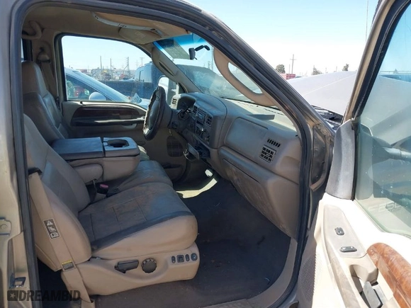 2004 Ford Super Duty F-250 XL with VIN 1FTNW21S54EA83885, listed as a IAAI auction lot 41760636 with 1 mi miles. Bid and sale history available at carsss.com. Image 5.