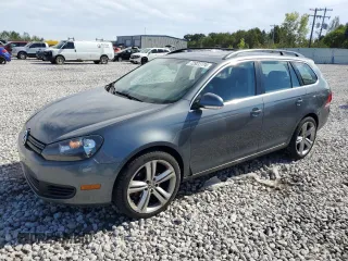 2010 Volkswagen Jetta SE with VIN 3VWTX7AJ7AM685974, listed as a Copart auction lot 72922774 with 160,572 mi miles and Salvage title. Bid and sale history available at DreamBid. Image 1.