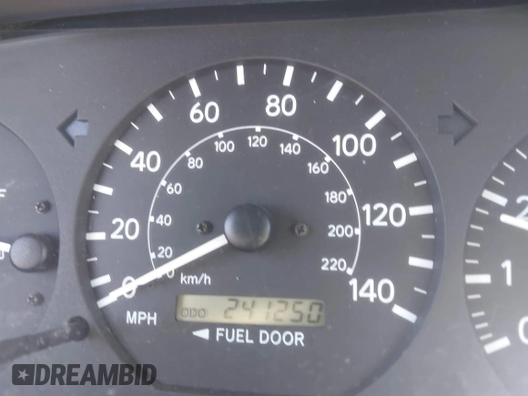 2001 Toyota Camry CE with VIN JT2BG22K810539653, listed as a IAAI auction lot 42236078 with 241,250 mi miles and . Bid and sale history available at DreamBid. Image 7.