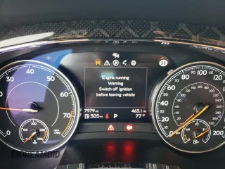 2020 Bentley Bentayga V8 z VIN SJAAM2ZV4LC029380, wystawiony jako Copart lot #61638873 z przebiegiem 7979 mil mil oraz . Historia ofert i sprzedaży dostępna na DreamBid. Obrazek 9.