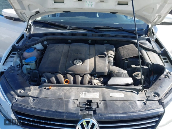 2013 Volkswagen Jetta SE with VIN 3VWDX7AJ0DM397061, listed as a IAAI auction lot 41237703 with 114,704 mi miles and . Bid and sale history available at DreamBid. Image 10.