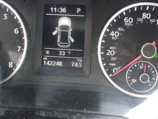 2016 Volkswagen Tiguan R-Line with VIN WVGAV7AX0GW598930, listed as a IAAI auction lot 41525554 with 142,248 mi miles. Bid and sale history available at carsss.com. Image 16.