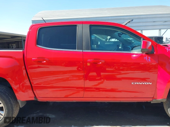 2020 GMC Canyon 2WD SLE with VIN 1GTG5CEN5L1120042, listed as a IAAI auction lot 41646040 with 66,787 mi miles. Bid and sale history available at carsss.com. Image 14.