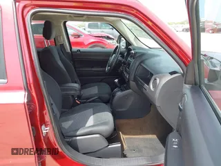 2016 Jeep Patriot Latitude with VIN 1C4NJPFB0GD527172, listed as a IAAI auction lot 42440983 with 66,836 mi miles and . Bid and sale history available at DreamBid. Image 5.