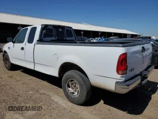 2000 Ford F-150 XL with VIN 1FTRX17L5YKA37022, listed as a Copart auction lot 44067325 with 0 mi miles and Clean Title. Bid and sale history available at carsss.com. Image 2.