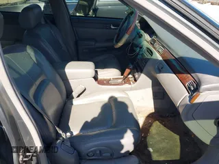 2003 Cadillac Seville Luxury SLS z VIN 1G6KS54Y43U158390, wystawiony jako IAAI lot #41977830 z przebiegiem 299 000 mil mil oraz . Historia ofert i sprzedaży dostępna na DreamBid. Obrazek 5.