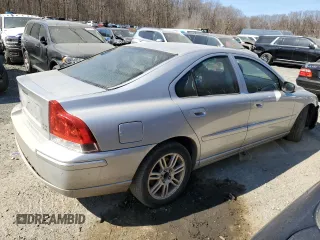 2008 Volvo S60 2.5T with VIN YV1RH592682688551, listed as a Copart auction lot 48167345 with 205,761 mi miles and Salvage Title. Bid and sale history available at carsss.com. Image 3.