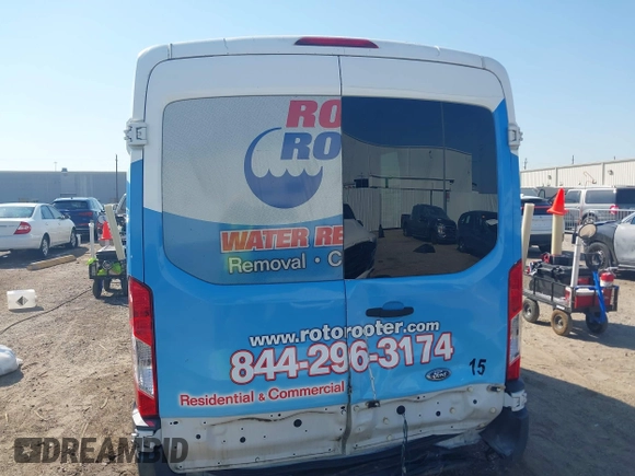 2017 Ford Transit with VIN 1FTYE1CM4HKB06427, listed as a IAAI auction lot 40597787 with 206,386 mi miles and . Bid and sale history available at DreamBid. Image 17.