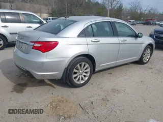 2012 Chrysler 200 Touring with VIN 1C3CCBBB7CN125569, listed as a IAAI auction lot 42083043 with 188,461 mi miles. Bid and sale history available at carsss.com. Image 4.
