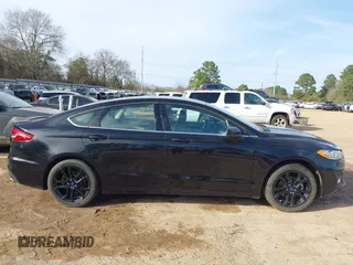 2020 Ford Fusion SE with VIN 3FA6P0HD9LR227405, listed as a IAAI auction lot 41724391 with 51,575 mi miles. Bid and sale history available at carsss.com. Image 13.