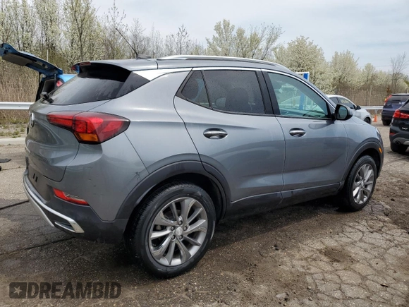 2021 Buick Encore GX Essence z VIN KL4MMGSL6MB154142, wystawiony jako Copart lot #54700345 z przebiegiem 86 638 mil mil oraz Czysty tytuł • Clean title. Historia ofert i sprzedaży dostępna na DreamBid. Obrazek 3.