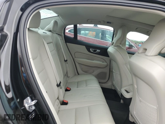 2022 Volvo S60 Momentum with VIN 7JRL12FZ0NG163047, listed as a Copart auction lot 45943493 with 11,951 mi miles. Bid and sale history available at carsss.com. Image 10.