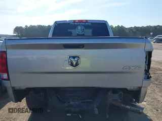 2016 Ram 2500 Tradesman с VIN 3C6UR5CJ6GG124540, выставлен на аукционе IAAI как лот 42546331 с пробегом 178 840 миль миль и . История ставок и продаж доступна на DreamBid. Изображение 17.