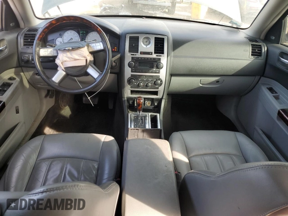 2006 Chrysler 300 C with VIN 2C3KA63H86H197759, listed as a Copart auction lot 48967805 with 89,556 mi miles and Salvage Title. Bid and sale history available at carsss.com. Image 8.