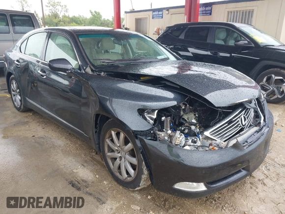 2007 Lexus LS 460 z VIN JTHBL46F275041387, wystawiony jako IAAI lot #42417384 z przebiegiem 154 787 mil mil oraz . Historia ofert i sprzedaży dostępna na DreamBid. Obrazek 1.