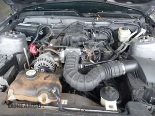 2007 Ford Mustang Deluxe with VIN 1ZVFT84N375264491, listed as a IAAI auction lot 41946983 with 196,314 mi miles and . Bid and sale history available at carsss.com. Image 10.