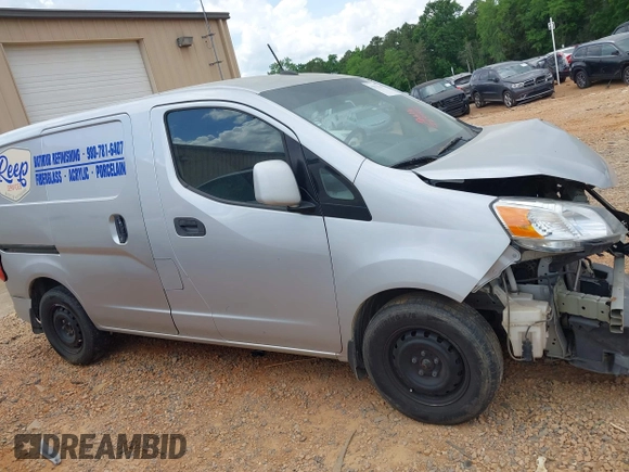 2015 Nissan NV200 SV with VIN 3N6CM0KNXFK706756, listed as a IAAI auction lot 42173135 with 246,868 mi miles. Bid and sale history available at carsss.com. Image 13.