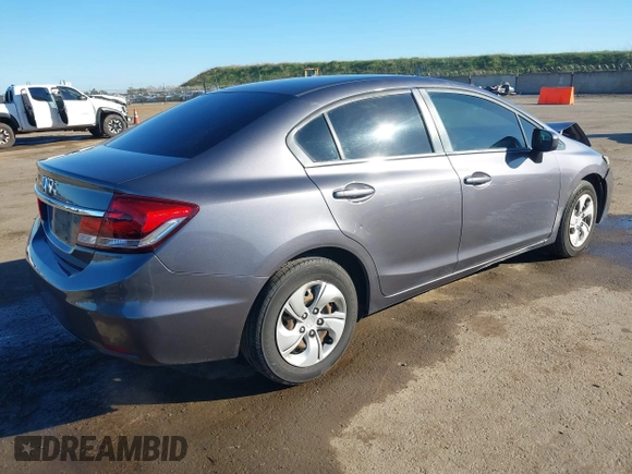2014 Honda Civic LX z VIN 19XFB2F55EE271332, wystawiony jako IAAI lot #41644847 z przebiegiem 161 567 mil mil oraz . Historia ofert i sprzedaży dostępna na DreamBid. Obrazek 4.