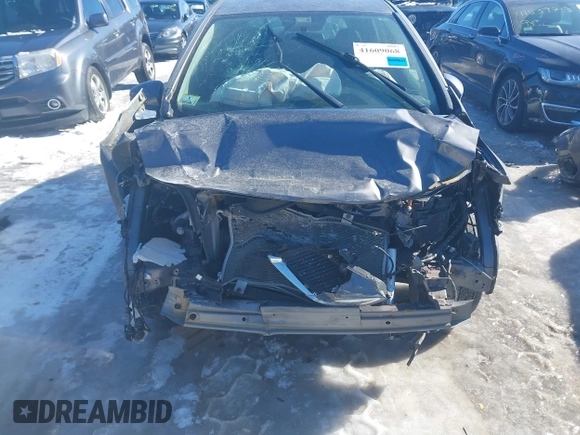 2018 Honda Fit LX with VIN 3HGGK5H43JM727825, listed as a IAAI auction lot 41609068 with 49,980 mi miles. Bid and sale history available at carsss.com. Image 6.