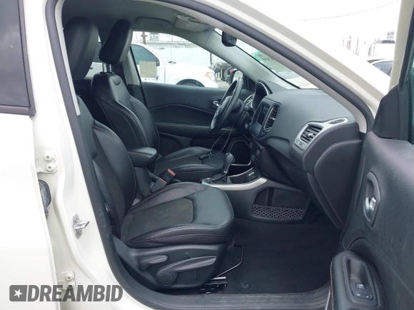 2021 Jeep Compass Latitude with VIN 3C4NJCBB6MT538682, listed as a IAAI auction lot 42442459 with 59,163 mi miles and . Bid and sale history available at DreamBid. Image 5.