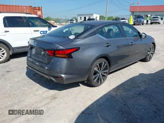 2019 Nissan Altima 2.5 SR with VIN 1N4BL4CV0KC163432, listed as a IAAI auction lot 42130104 with 186,452 mi miles. Bid and sale history available at carsss.com. Image 4.